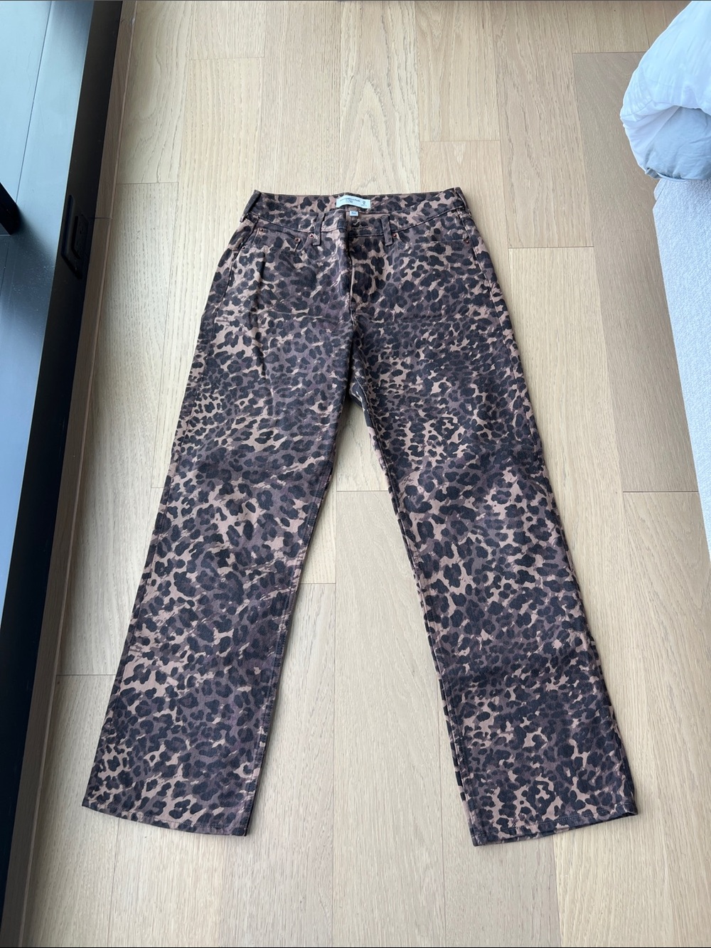 Abercrombie & Fitch Leopard Print Low-Rise Jeans - Brown/Black